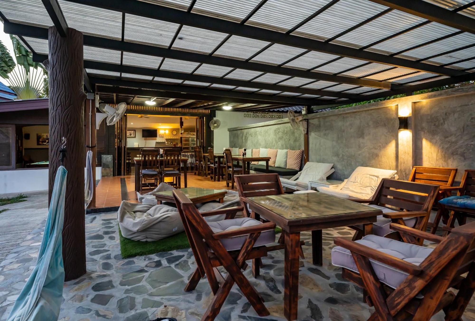 Phatcharee Resort Ban Tai Exterior foto