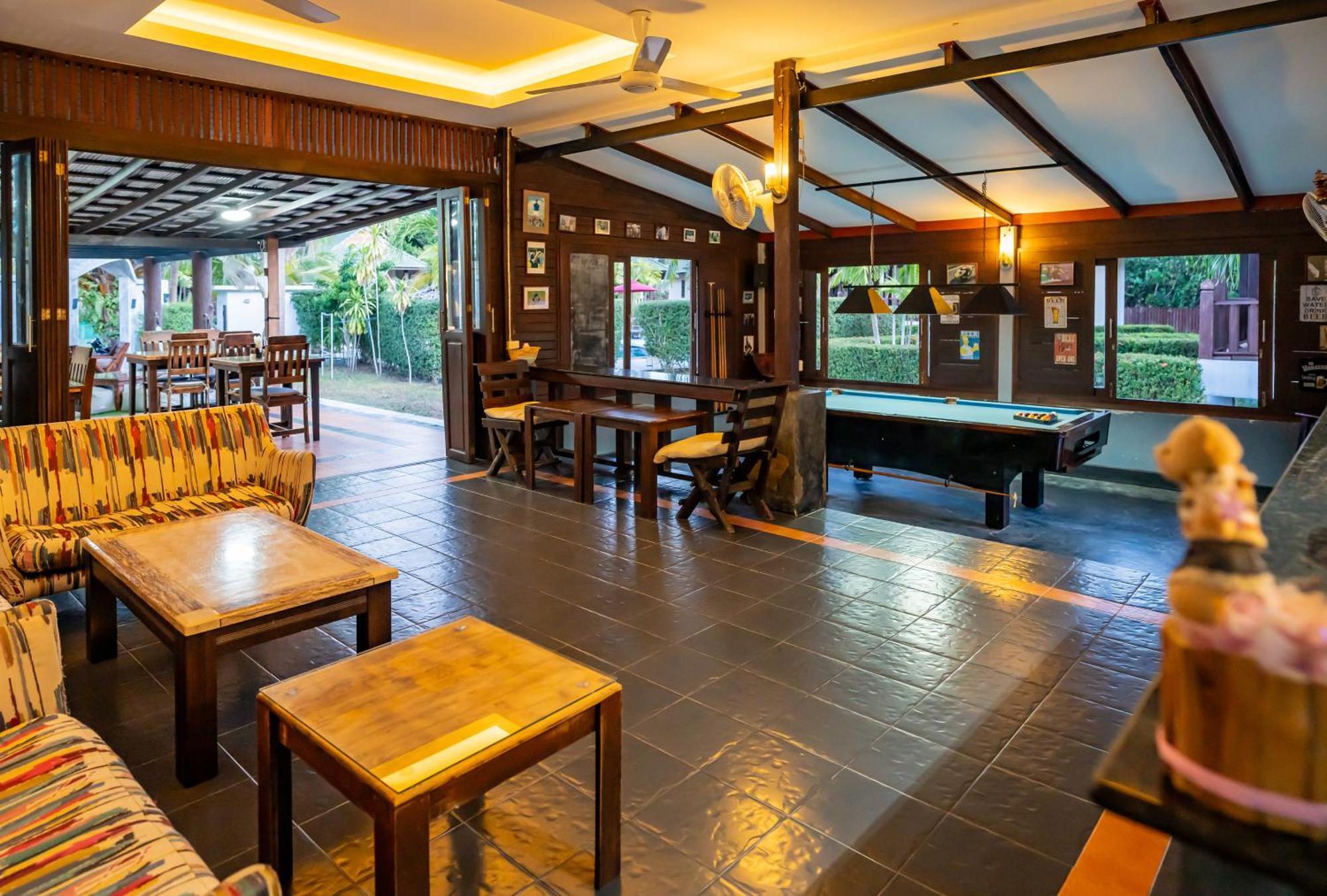 Phatcharee Resort Ban Tai Exterior foto