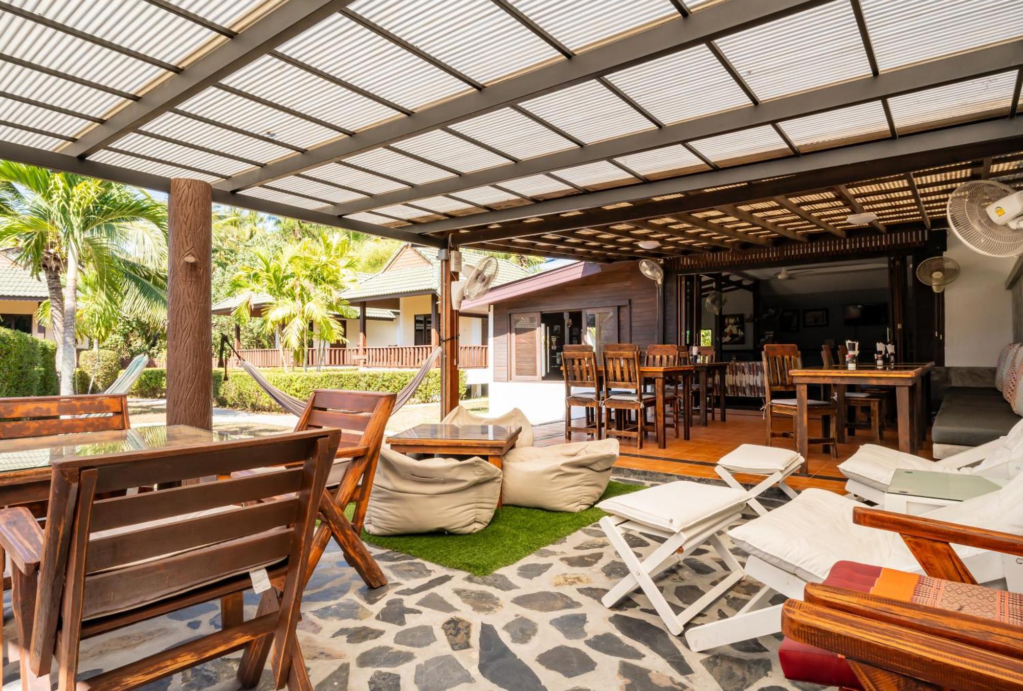 Phatcharee Resort Ban Tai Exterior foto