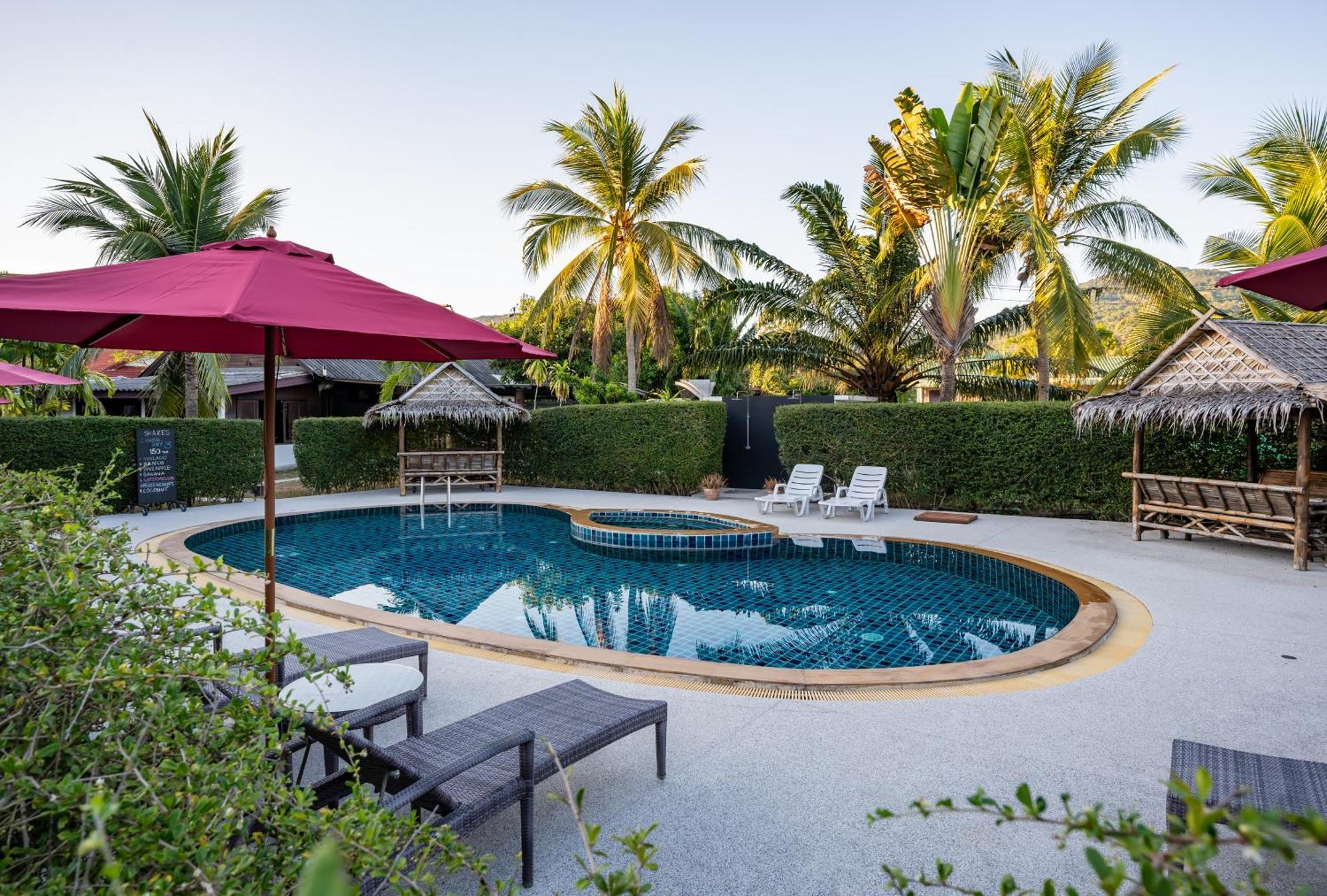 Phatcharee Resort Ban Tai Exterior foto