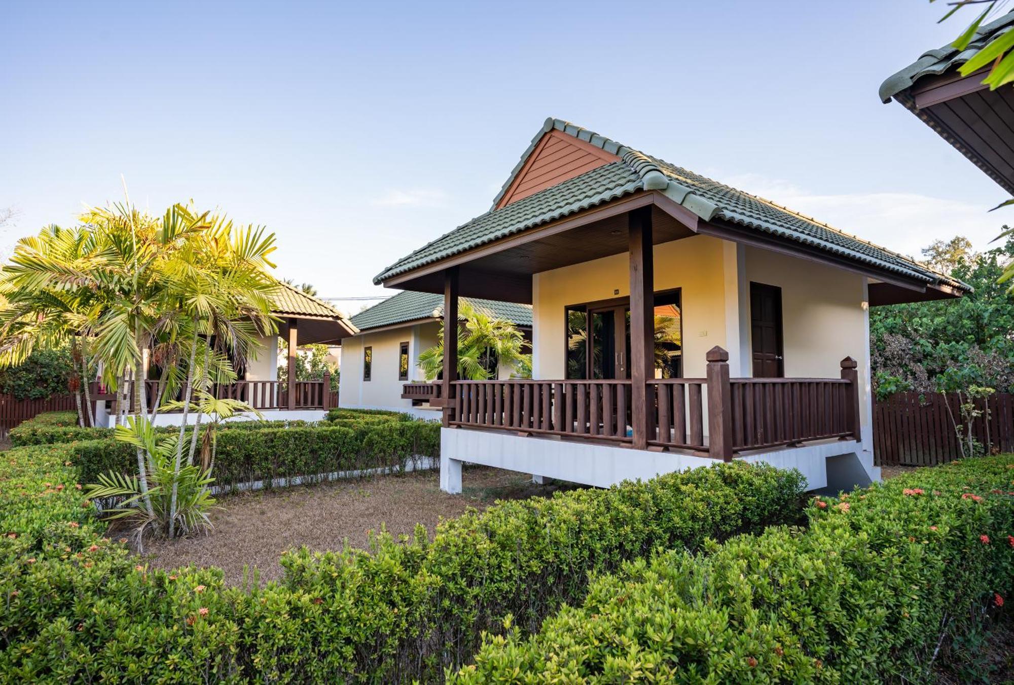 Phatcharee Resort Ban Tai Exterior foto