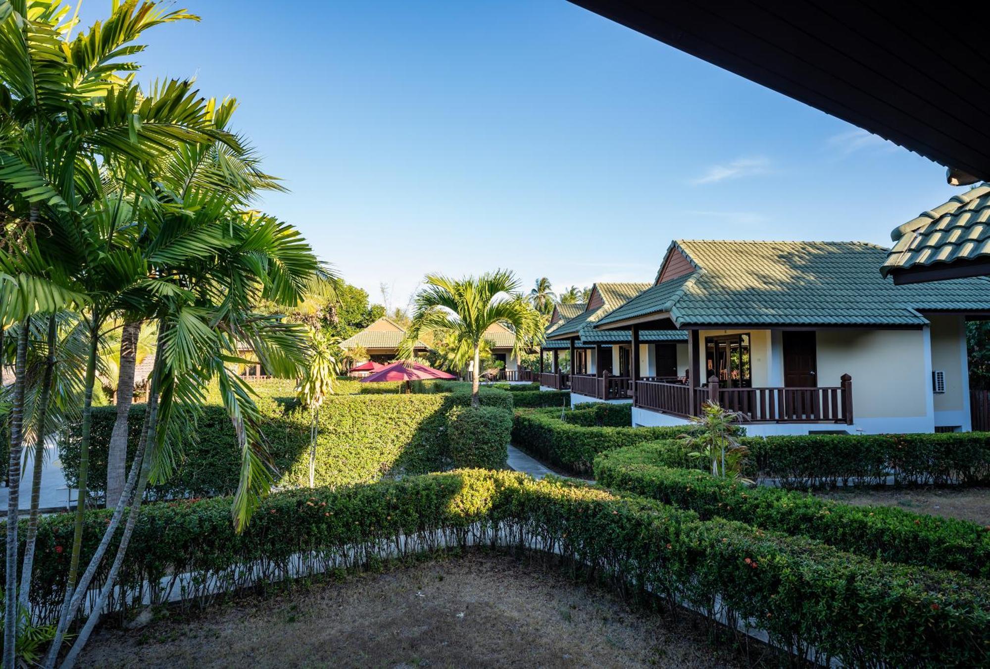 Phatcharee Resort Ban Tai Exterior foto