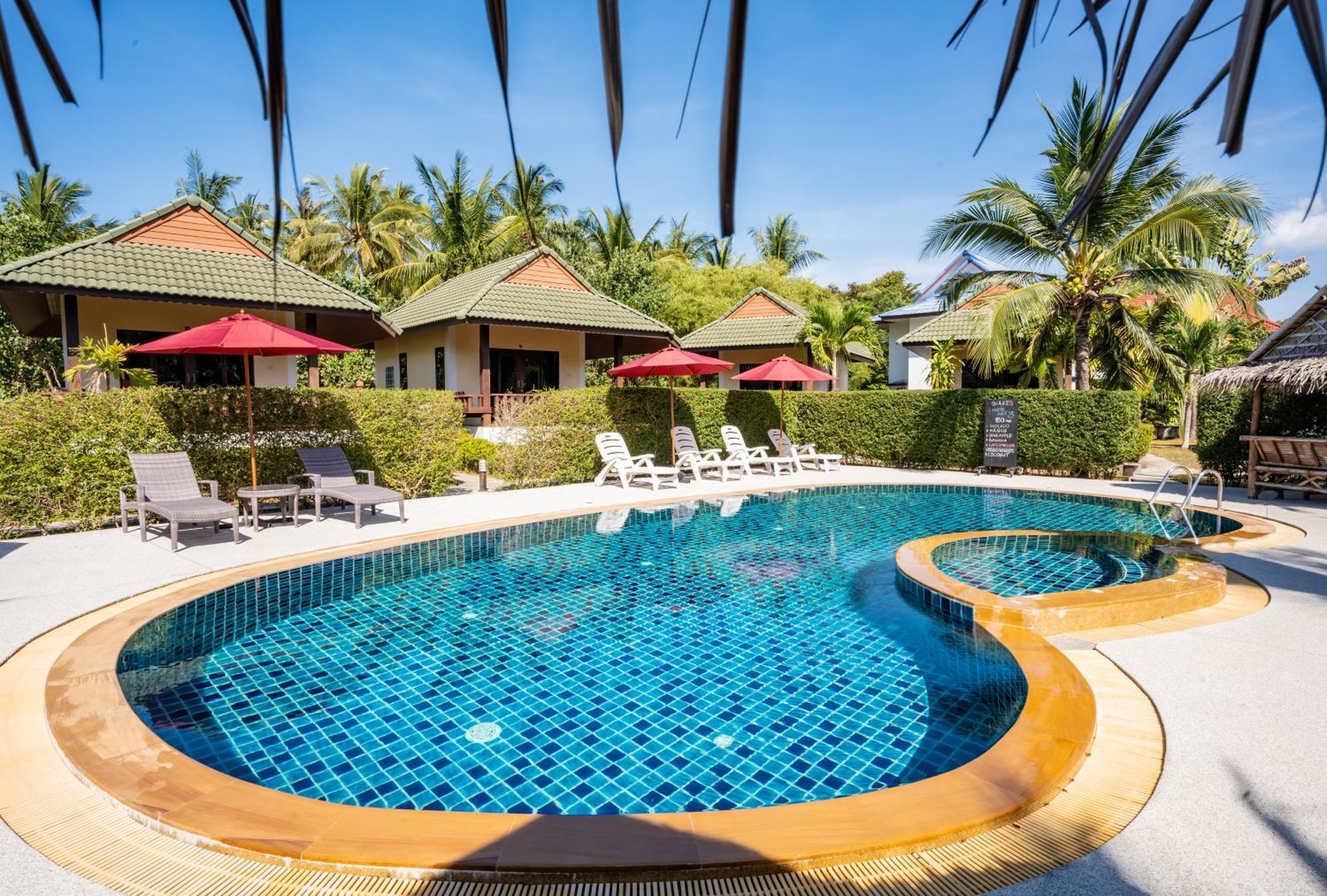 Phatcharee Resort Ban Tai Exterior foto