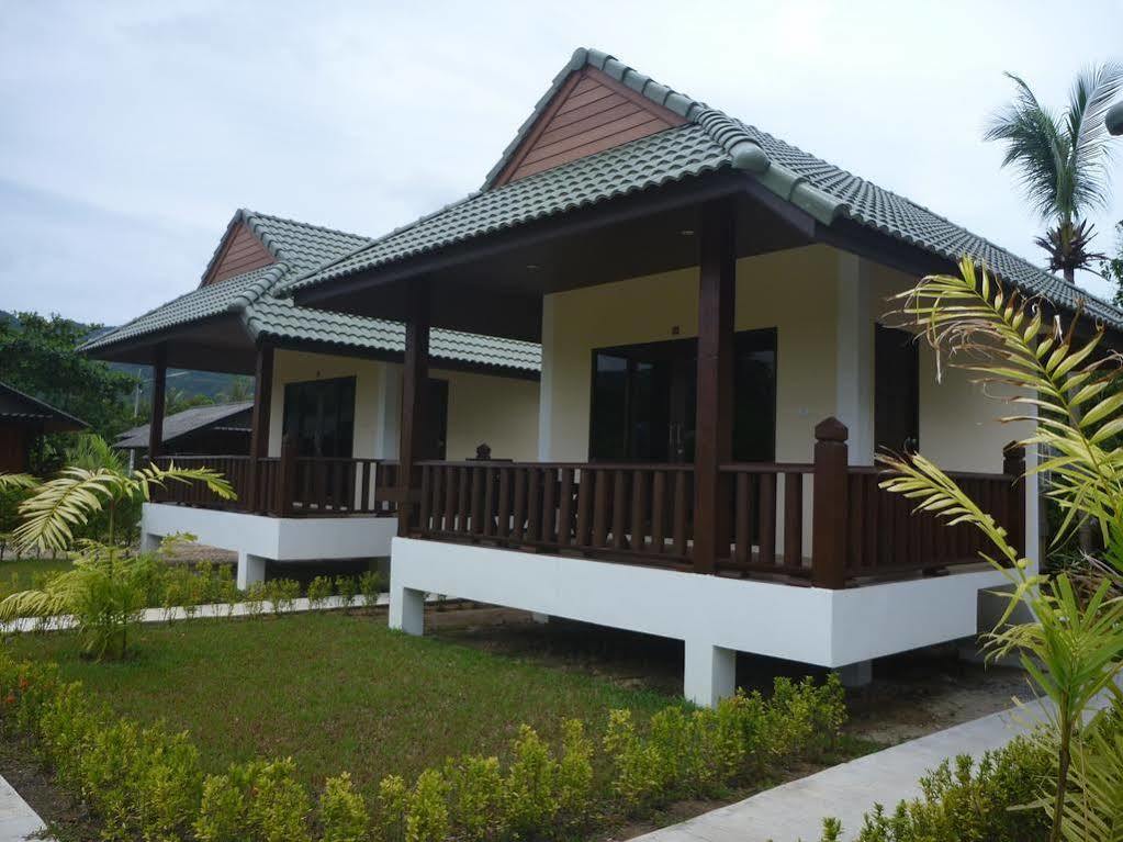 Phatcharee Resort Ban Tai Exterior foto