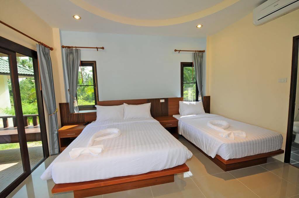 Phatcharee Resort Ban Tai Exterior foto
